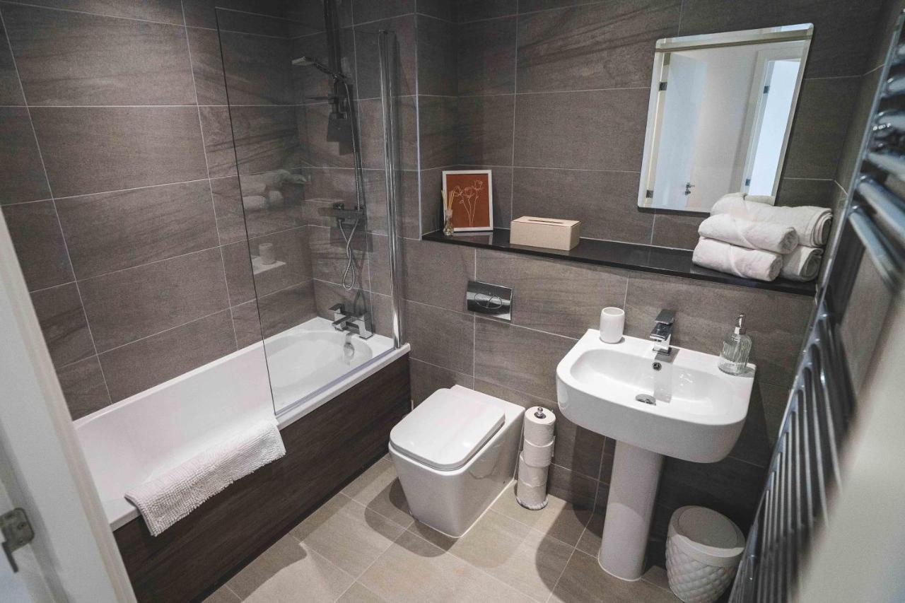 Modern 1-Bed Apartments - New - City Centre - Free Wi-Fi - شيفيلد المظهر الخارجي الصورة