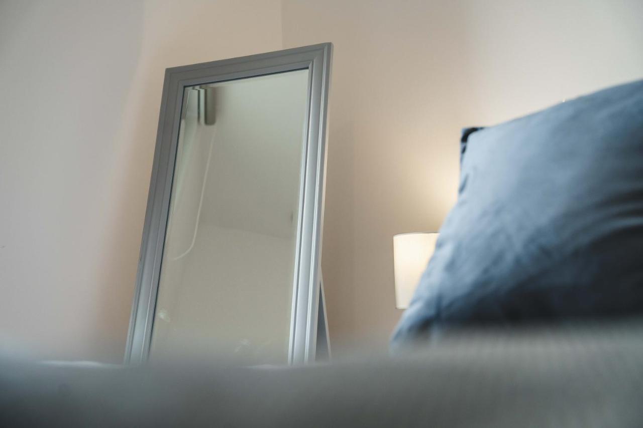 Modern 1-Bed Apartments - New - City Centre - Free Wi-Fi - شيفيلد المظهر الخارجي الصورة